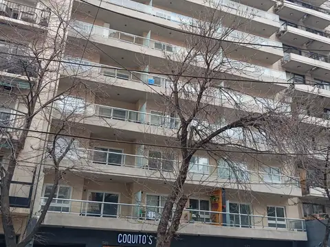 Departamento al Frente 2 Ambientes con Balcón