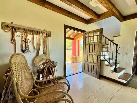 Casa 6 ambientes con 4 baños