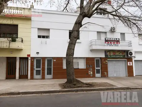 PH en Venta Simbron 4200 V.Devoto 4 amb c/Terraza 1°Piso x Escalera. u$s 145.000 Sin Expensas