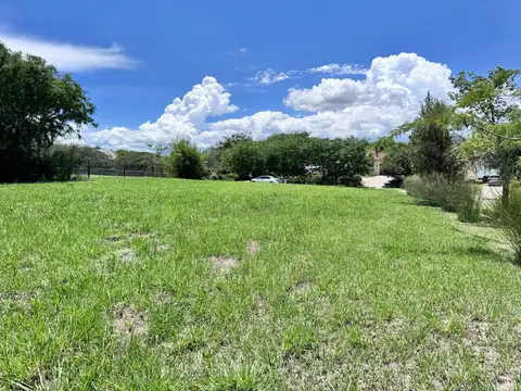 Terreno en Venta 27  mts Frente