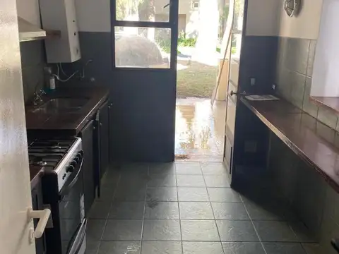 Casa 3 ambientes con 2 baños