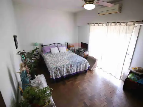 Depto Tipo Casa 5 ambientes con 2 baños
