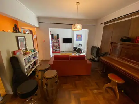 Casa en Alquiler con 1 cochera