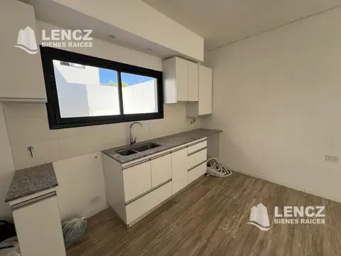Depto Tipo Casa en Venta de 2 ambientes