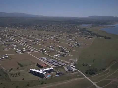 Portón secundario Puerto del Águila, La Estancia, Córdoba, Argentina