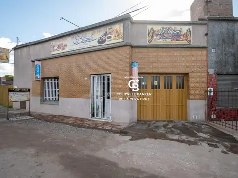 Casa 9 ambientes con 2 baños