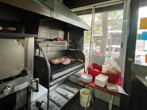 Venta de fondo de comercio Parrilla c/habilitación  Liniers