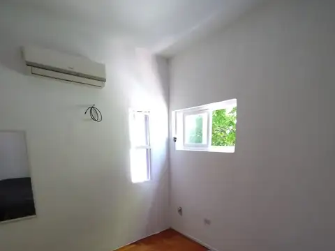 Depto Tipo Casa en Venta en Flores Sur, USD 82.000