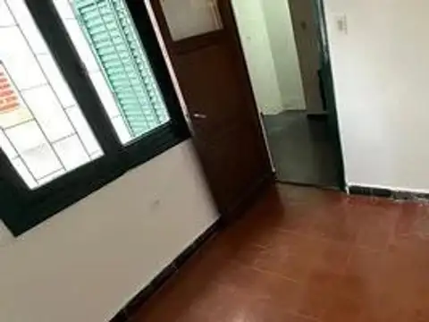 Depto Tipo Casa 5 ambientes con 2 baños