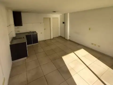 DIRECTORIO 100, Piso 2