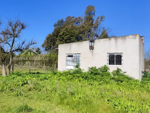 CASA A TERMINAR - LOTE DE 2800 MTRS. PARADA ROBLES
