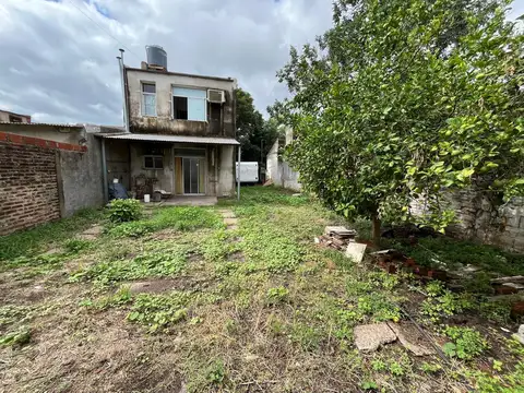 Casa 3 ambientes con 2 baños