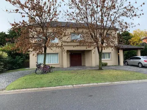 Casa en Venta Saint Matthews - Cuan Propiedades