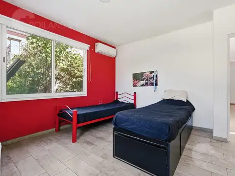 Casa en Venta con 4 cocheras