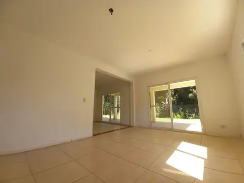 Casa en Venta en Loma Verde, USD 170.000