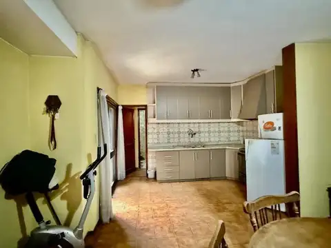 Casa 4 ambientes con 1 baño