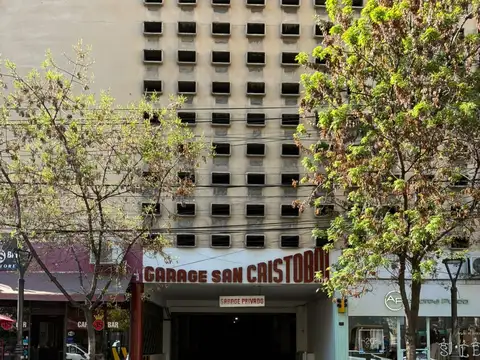 COCHERA EN VENTA, CALLE RIVADAVIA 165. MDZ CENTRO.