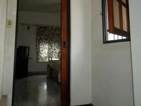 VENTA DE CASA DE CUATRO AMB.  MULTIFAMILIAR