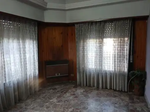 Casa en Venta en Moron Sur, USD 130.000