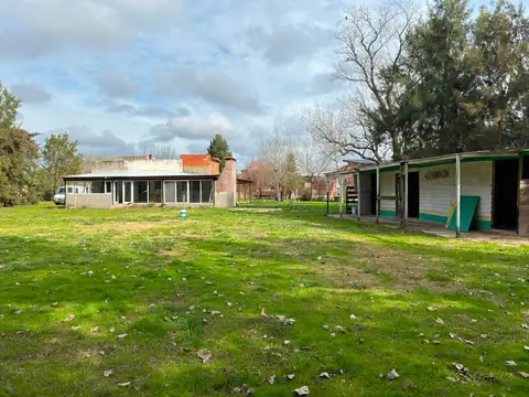 Casa 4 ambientes con 1 baño