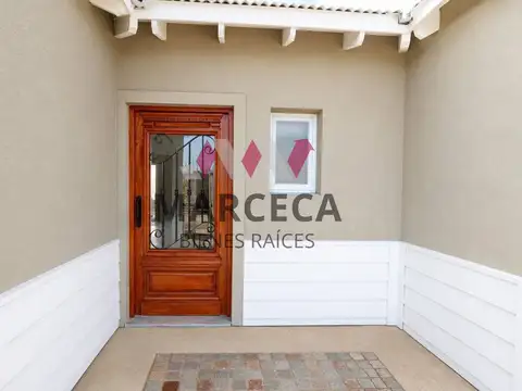 Casa en Venta en Plottier, USD 230.000