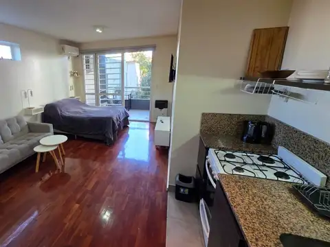 Excelente monoambiente al contrafrente con balcon!