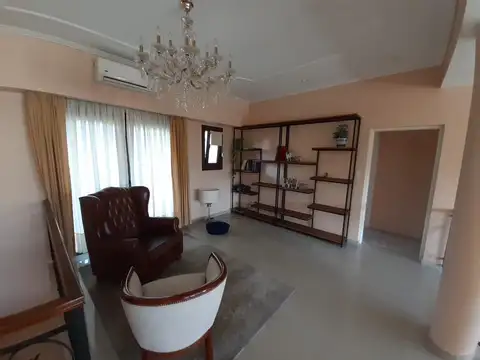 Casa en Venta en Gregorio de Laferrere, USD 510.000