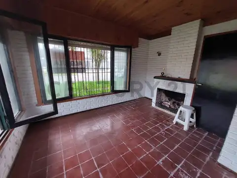 Venta Chalet en ph 3 ambientes c/ cochera. Zona Punta Mogotes
