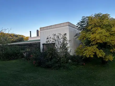 CHACRA EN VENTA PUERTO PANAL ZARATE C/ 2 CASAS