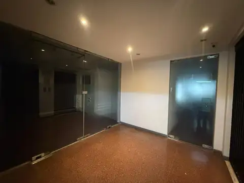 VENTA DE OFICINA EN SAN NICOLAS OPORTUNIDAD