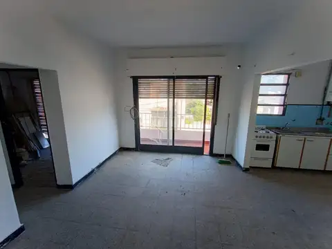 Departamento 3 ambientes ubicado en el barrio de Villa Raffo