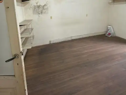PH 5 AMBIENTES EN ALQUILER PRIMER PISO POR ESCALERA SIN EXPENSAS ZONA COMERCIAL EXCELENTE UBICACION