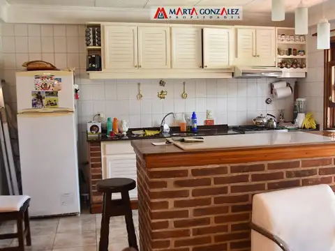 Casa en Venta con 4 cocheras