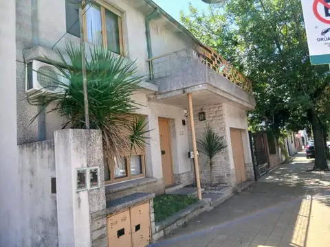 Chalet 5 amb + depto independiente Excel Ubicacion