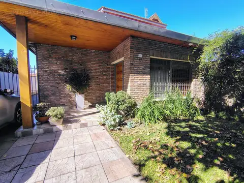 Casa en Venta en Jose Leon Suarez, USD 160.000