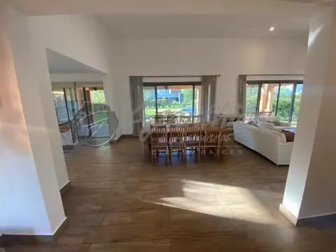 Casa en Venta 1 año