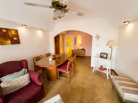 Depto Tipo Casa en Venta de 3 dormitorios