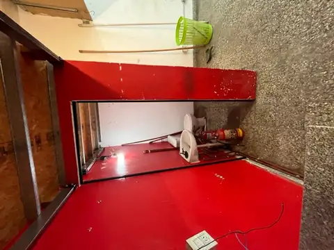 LOCAL CON BAÑO 40m2