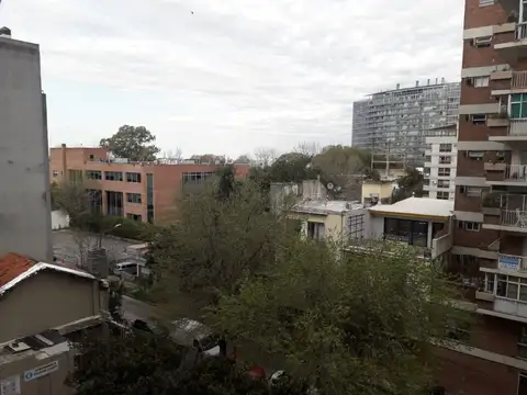 Departamento en Venta en Olivos Vias/Rio, USD 110.000