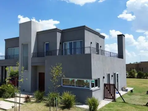 NVR . VENTA CASA EN SAN SEBASTIAN