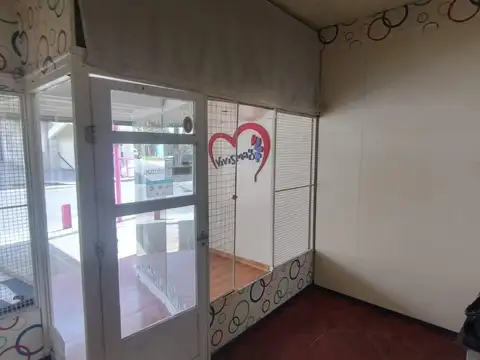 Local en Alquiler en Isidro Casanova, $ 485.000