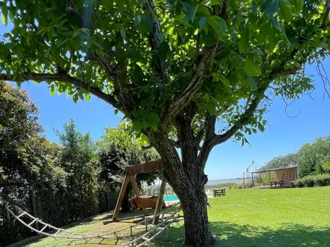 Casa en Alquiler con 1 cochera