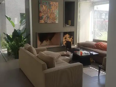 Casa en Alquiler Temporal en Bella Vista, USD 5.500