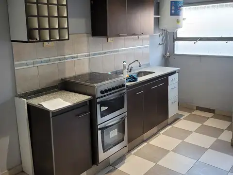 Alquilo Monoambiente en 1er piso contrafrente en Villa Lugano
