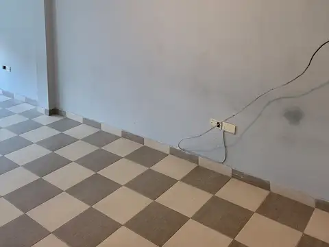 Avenida Castañares 4900, Piso 1