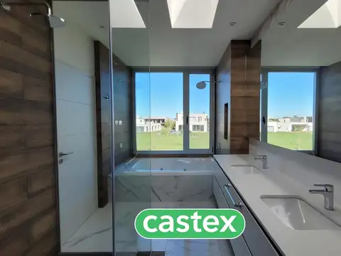 Casa en Venta en Countries y Barrios Cerrados en Ezeiza, USD 890.000