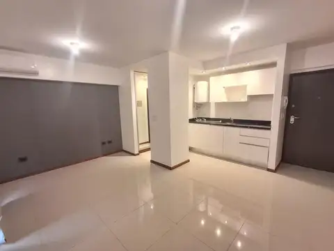 Departamento monoambiente amplio divisible balcón al frente en Brown 1800 Rosario