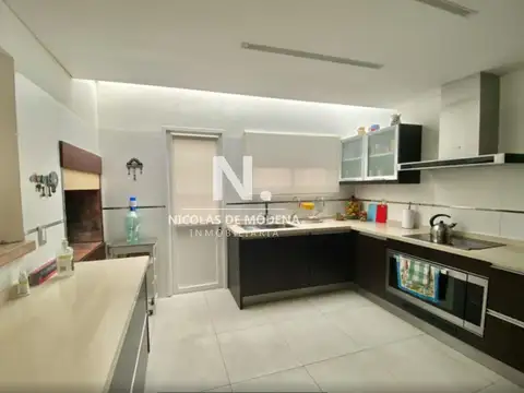 Casa 5 ambientes con 4 baños
