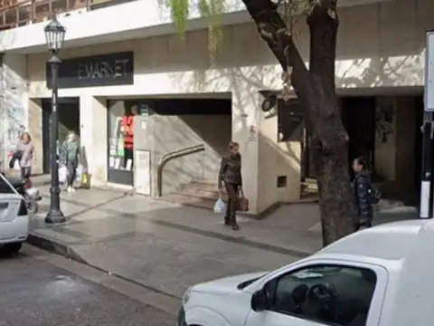 OPORTUNIDAD COCHERA EN EXCELENTE UBICACION CÓRDOBA 1765