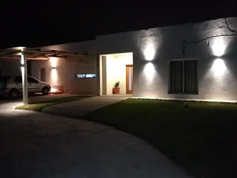 CASA EN VENTA EN ALTOS DE MANZANARES - PILAR
